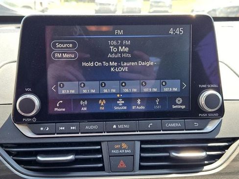 Used 2025 Nissan Altima 2.5 SV FWD image 23