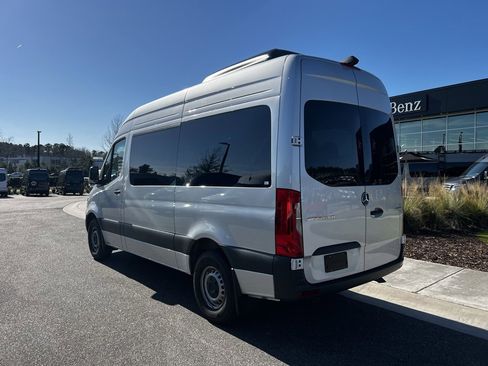 Used 2024 Mercedes-Benz Sprinter 2500 image 9