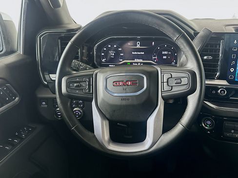 Used 2025 GMC Sierra 1500 SLT AWD/4WD image 17