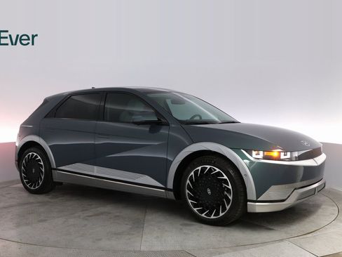 Used 2024 Hyundai Ioniq 5 Limited image 5