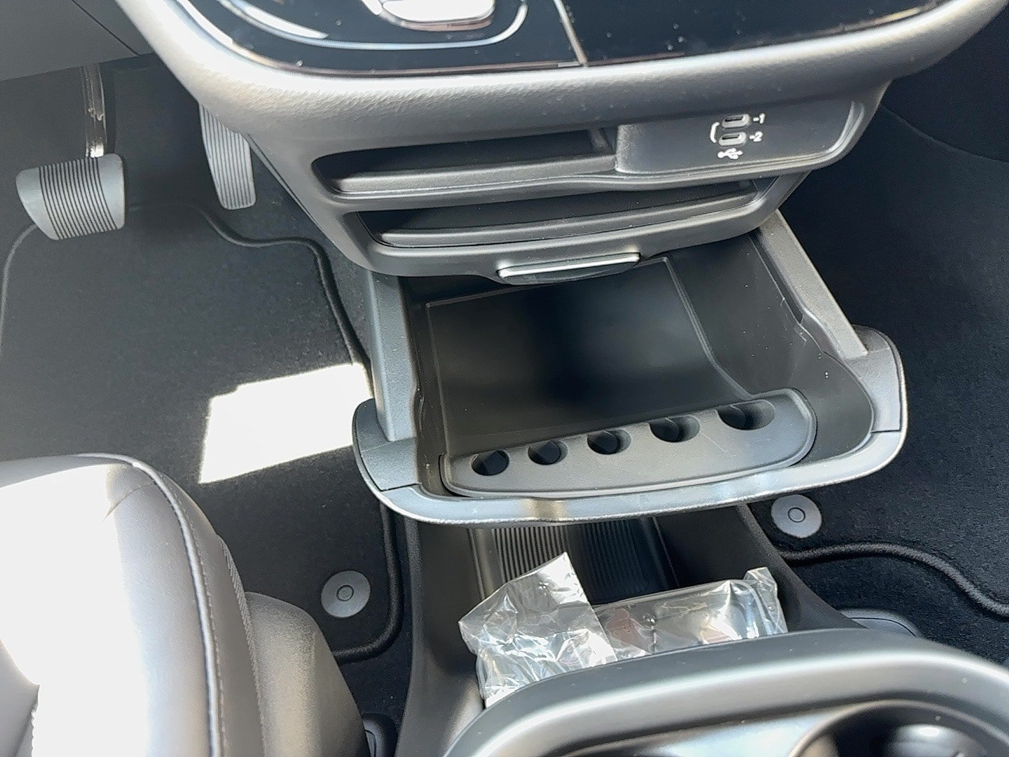 New 2027 Chrysler Pacifica Select AWD/4WD image 31
