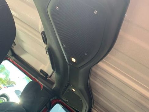 Used 2025 Jeep Wrangler Unlimited Sahara AWD/4WD image 19