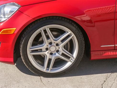 Used 2013 Mercedes-Benz C 250 Sedan image 5