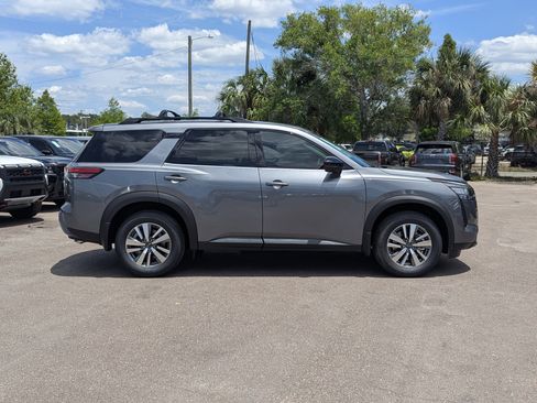 New 2026 Nissan Pathfinder SL FWD image 7