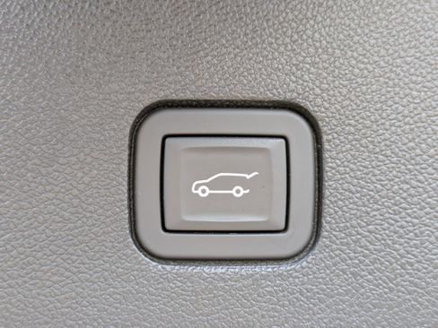 Certified 2024 Cadillac XT6 Premium Luxury w/ Technology Package image 12