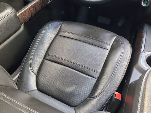 Used 2023 GMC Sierra 3500 Denali w/ Denali Ultimate Package image 14