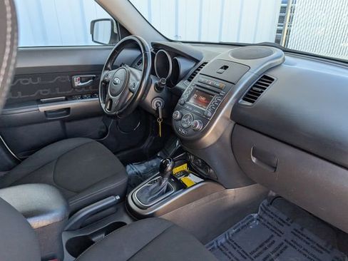 Used 2013 Kia Soul + w/ Audio Pkg FWD image 28