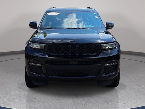 Used 2025 Jeep Grand Cherokee L Limited w/ Black Appearance Package AWD/4WD image 2