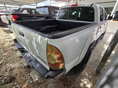 Used 2015 Toyota Tacoma PreRunner w/ SR5 Package RWD image 7