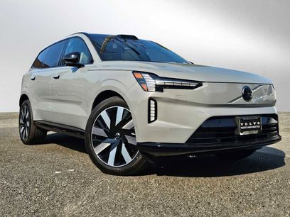 New 2025 Volvo EX90 Plus