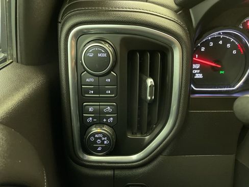 Used 2021 Chevrolet Silverado 1500 LT Trail Boss w/ Convenience Package II image 16