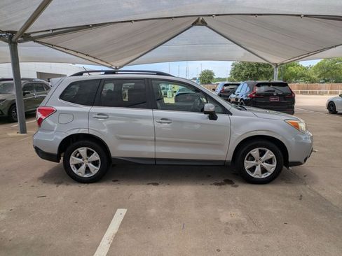 Used 2015 Subaru Forester 2.5i Limited AWD/4WD image 4
