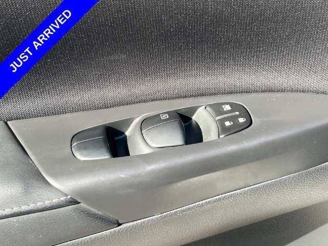 Used 2018 Nissan Sentra SV FWD image 24