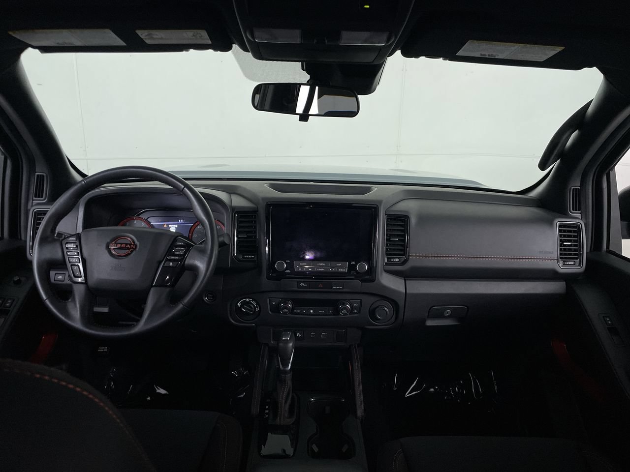 Used 2023 Nissan Frontier PRO-4X w/ Technology Package AWD/4WD image 29