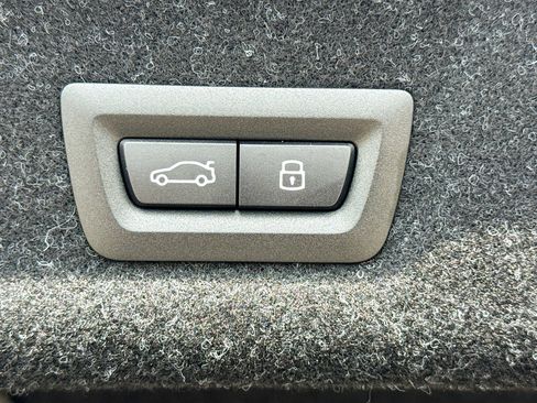 New 2026 BMW 330i Sedan w/ Premium Package image 13