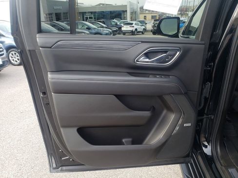 Used 2021 GMC Yukon XL SLT image 12