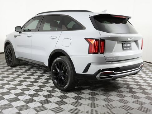 Used 2023 Kia Sorento SX image 6