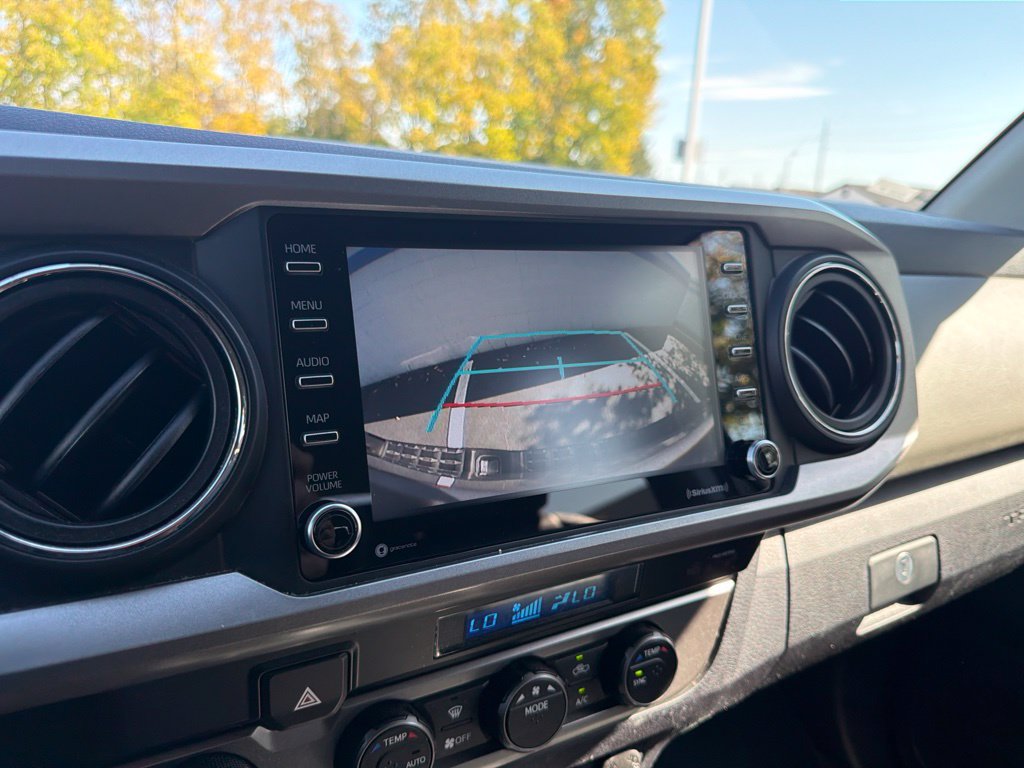 Used 2021 Toyota Tacoma SR5 AWD/4WD image 29