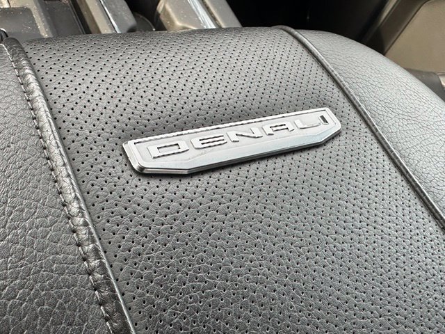 Used 2024 GMC Sierra 2500 Denali w/ Denali Reserve Package AWD/4WD image 33
