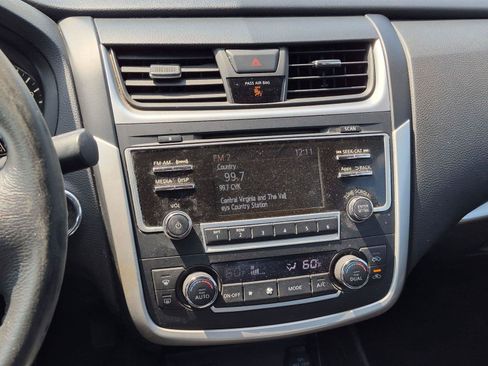 Used 2016 Nissan Altima 2.5 SV FWD image 29
