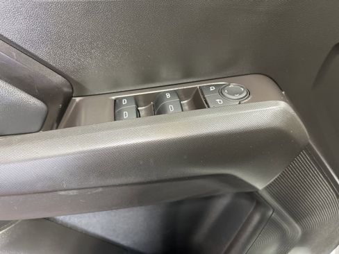 Used 2024 Chevrolet Colorado LT w/ LT Convenience Package image 31