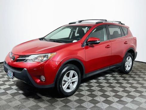 Used 2014 Toyota RAV4 XLE AWD/4WD image 3