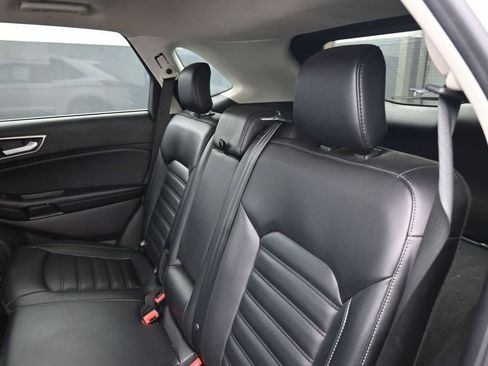 Used 2020 Ford Edge SEL w/ Cold Weather Package FWD image 22