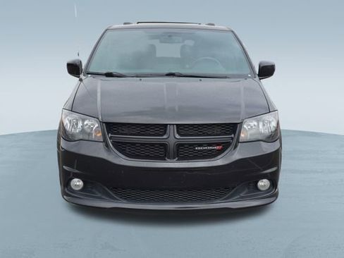 Used 2017 Dodge Grand Caravan GT image 2