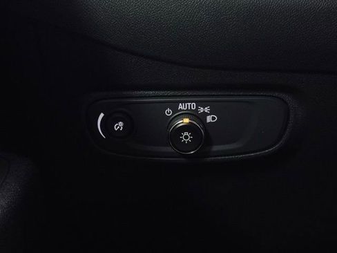 Used 2023 Chevrolet Equinox LT w/ Driver Convenience Package image 29