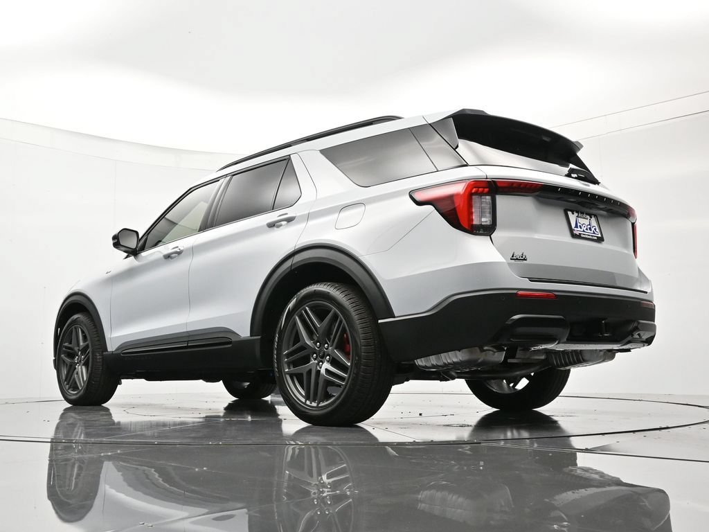 New 2026 Ford Explorer ST-Line w/ ST-Line Street Pack RWD image 45