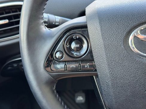 Certified 2022 Toyota Prius XLE image 25