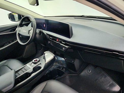 Used 2022 Kia EV6 Wind image 25