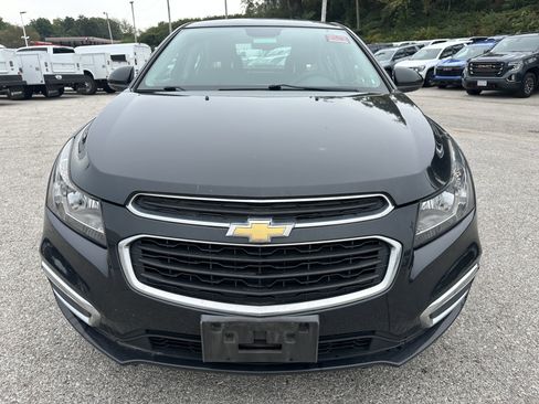 Used 2015 Chevrolet Cruze LT image 2