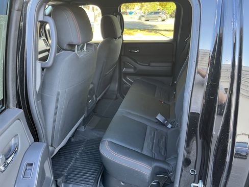 Used 2024 Nissan Frontier PRO-4X w/ Off-Road Protection Package image 28