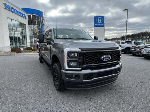 Used 2024 Ford F250 XL w/ STX Appearance Package image 2