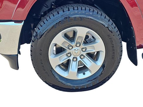Used 2024 RAM 1500 Laramie AWD/4WD image 27