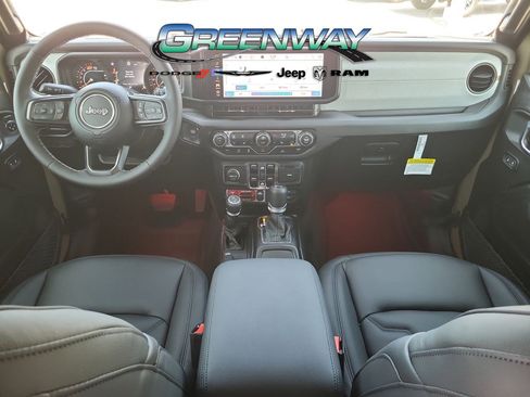 New 2025 Jeep Wrangler Willys AWD/4WD image 12
