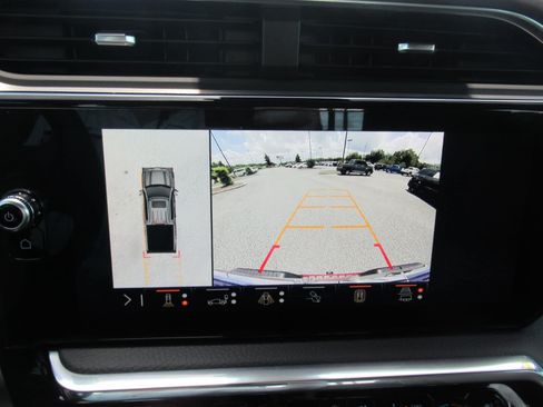 Used 2024 GMC Sierra 1500 Denali AWD/4WD image 32