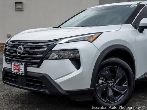Used 2026 Nissan Rogue SV w/ Cold Weather Package AWD/4WD image 3