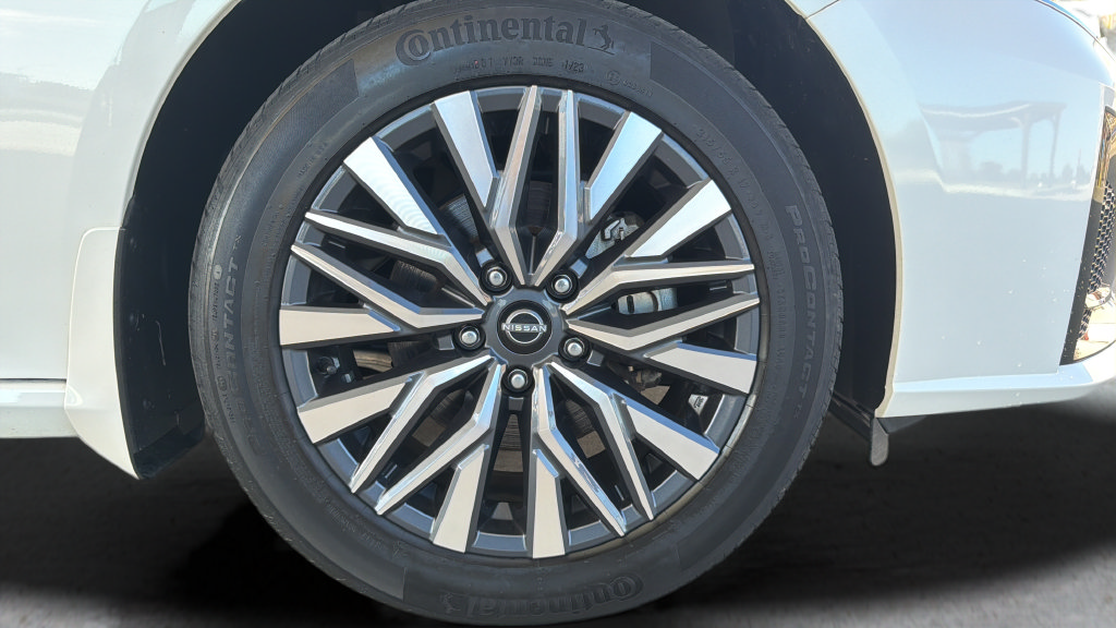 Certified 2023 Nissan Altima 2.5 SV w/ SV Premium Package AWD/4WD image 26