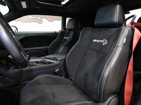 Used 2020 Dodge Challenger SRT Hellcat w/ Plus Package image 50