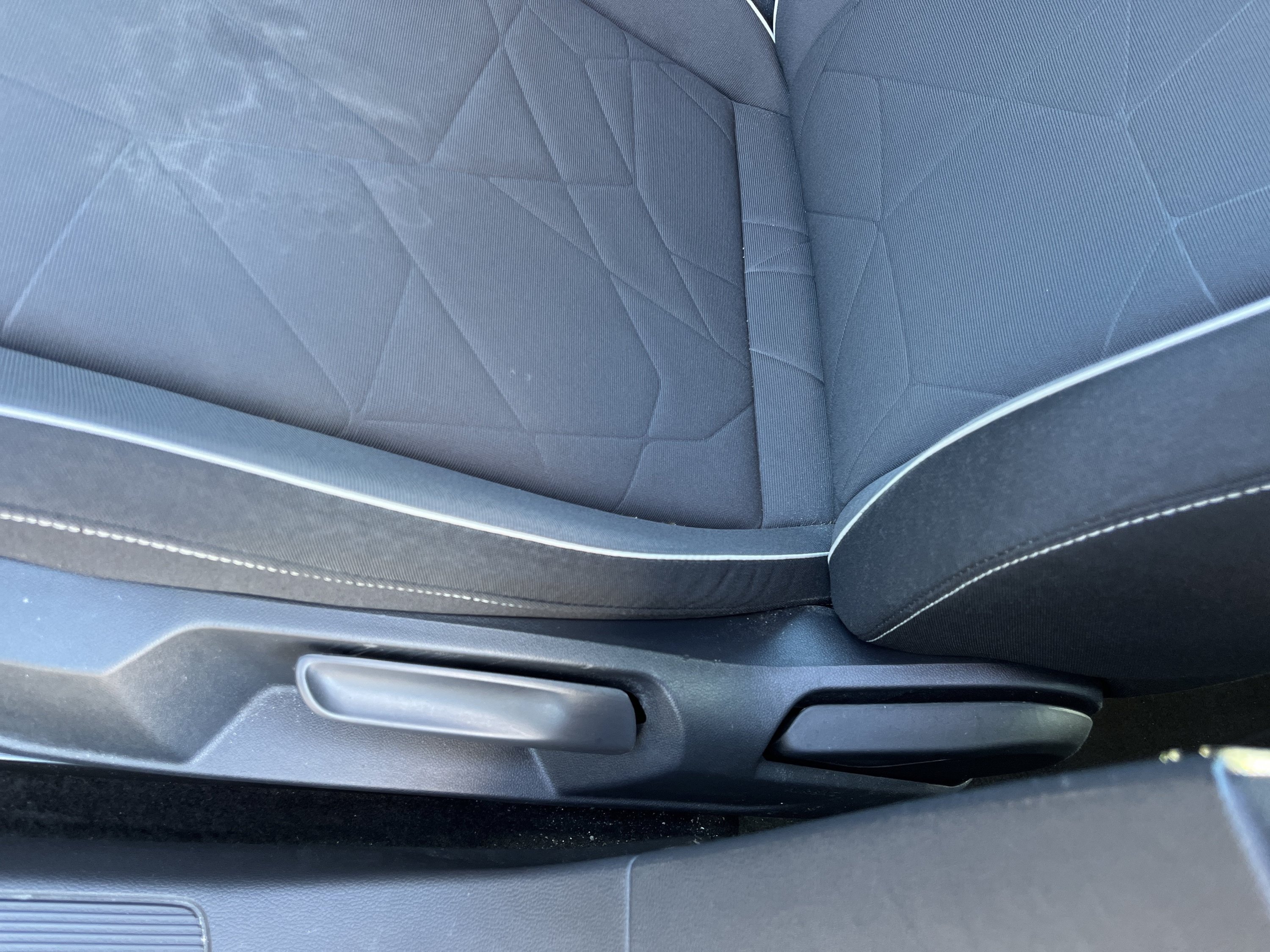 Used 2025 Volkswagen Jetta Sport FWD image 14