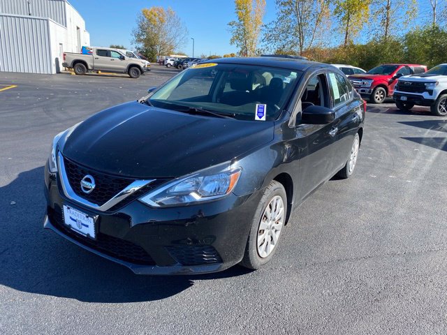 Used 2016 Nissan Sentra S FWD image 1