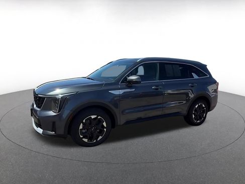 Used 2024 Kia Sorento S FWD image 8