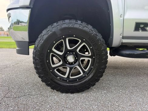 Used 2016 GMC Sierra 1500 SLT w/ Enhanced Driver Alert Package AWD/4WD image 21