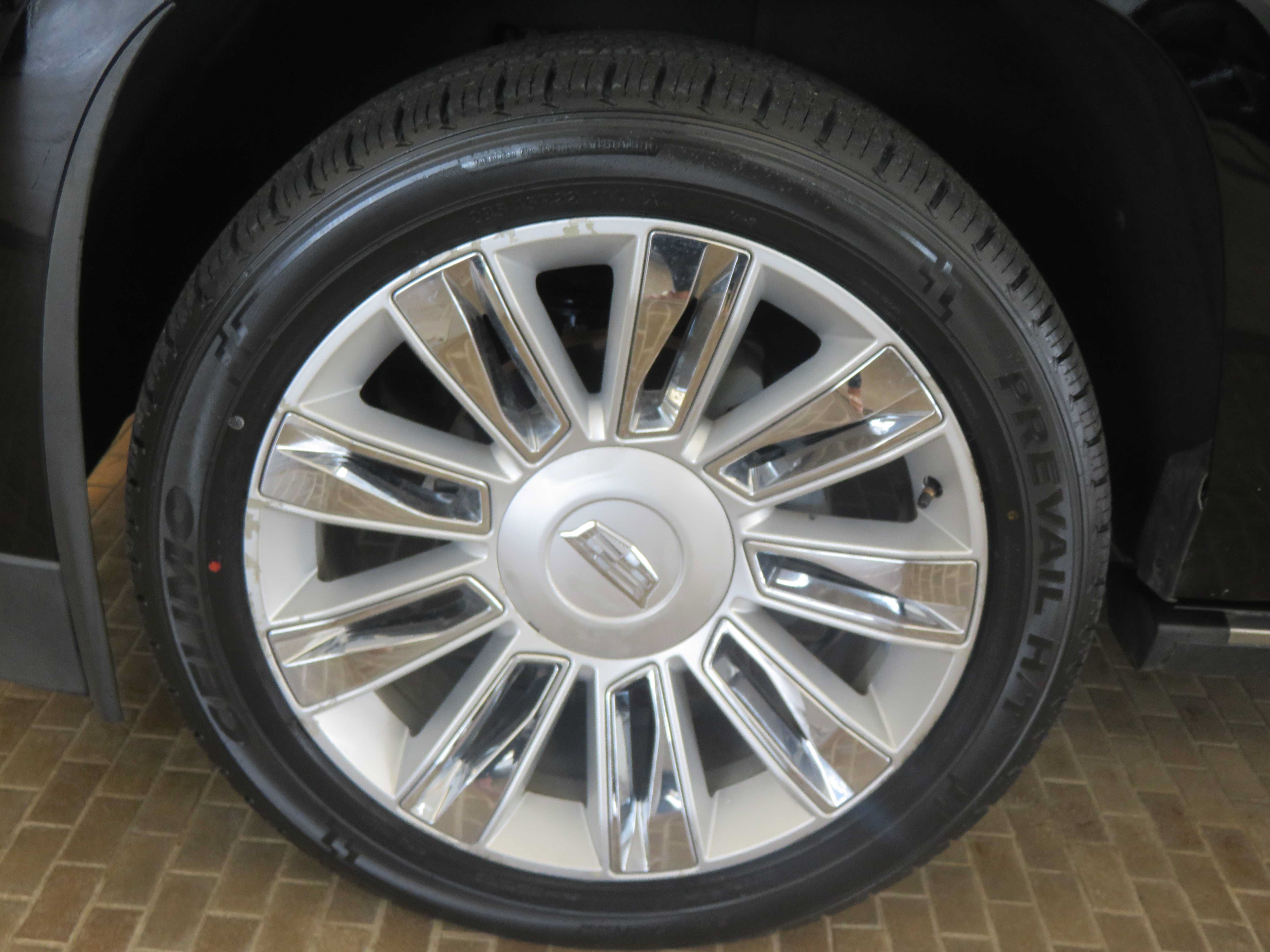 Used 2016 Cadillac Escalade ESV Platinum AWD/4WD image 7