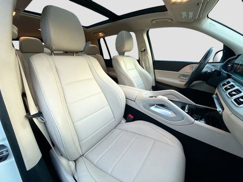 Used 2023 Mercedes-Benz GLS 450 4MATIC image 31