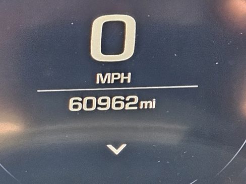 Used 2021 Chevrolet Camaro SS image 28