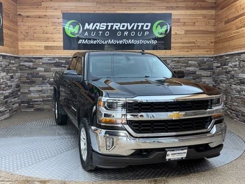 Used 2018 Chevrolet Silverado 1500 LT w/ All Star Edition AWD/4WD image 2