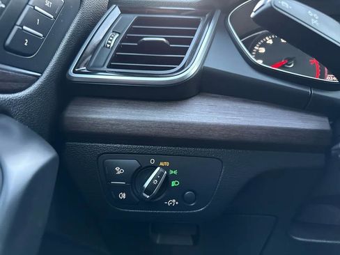 Used 2021 Audi Q5 2.0T Premium w/ Convenience Package image 36
